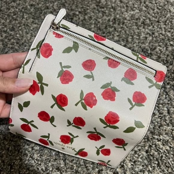 Kate Spade Leather Rose Dana Bifold Wallet. - Picture 4 of 6
